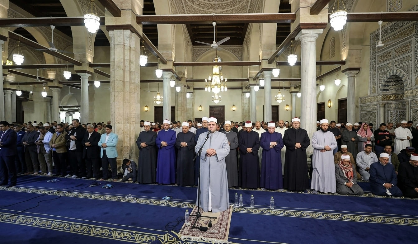 Al-Azhar Mosque draws large Taraweeh congregations throughout Ramadan